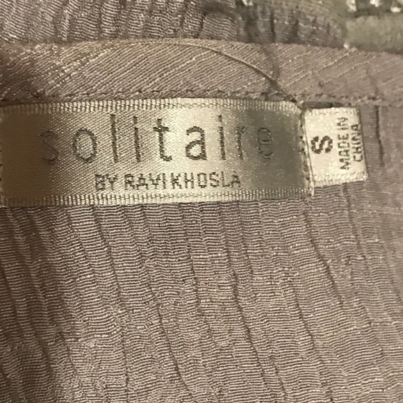 Solitaire Boho Chic Crepe Lace Blouse Small Gray - Picture 7 of 9